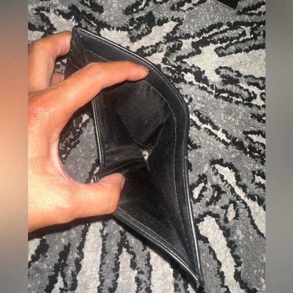 Michael Kors Men Wallet - Picture 7 of 7